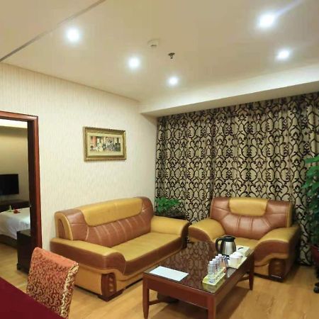 Vienna Hotel In Pinghu Square Thẩm Quyến Ngoại thất bức ảnh